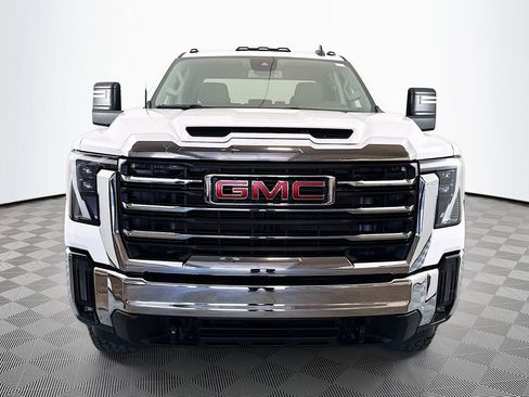 Used 2024 GMC Sierra 3500 SLE w/ SLE Convenience Package AWD/4WD image 2