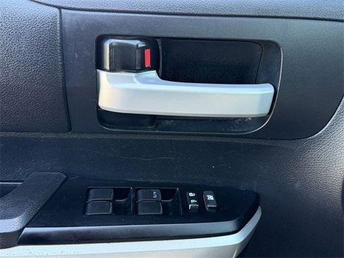 Used 2015 Toyota Tundra SR5 image 23