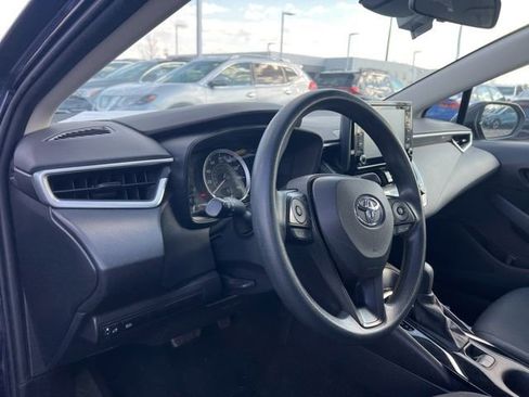 Used 2022 Toyota Corolla LE image 9