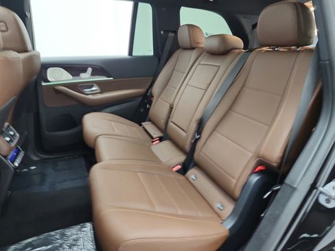 Certified 2026 Mercedes-Benz GLS 450 4MATIC image 15