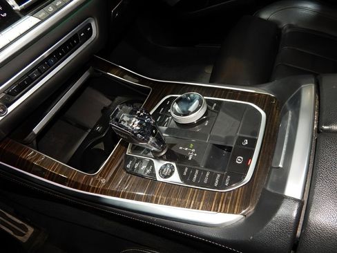 Used 2019 BMW X5 xDrive40i w/ M Sport Package AWD/4WD image 23