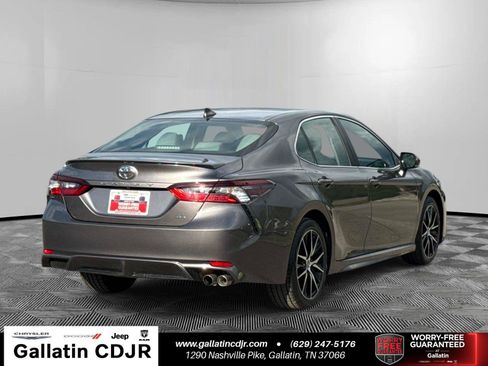Used 2024 Toyota Camry SE FWD image 5