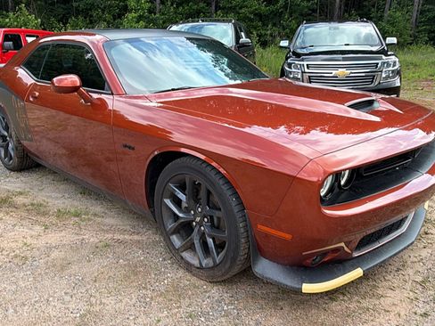 Used 2023 Dodge Challenger R/T w/ Plus Package RWD image 5