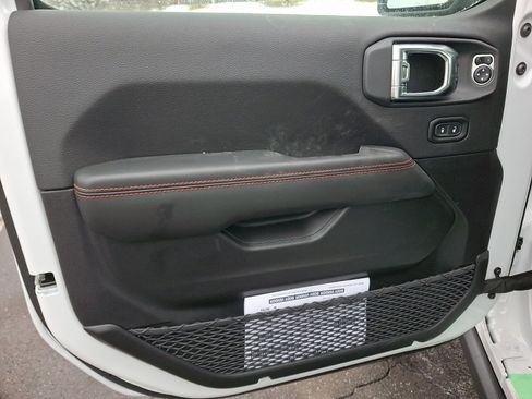 New 2026 Jeep Wrangler Unlimited Rubicon image 10