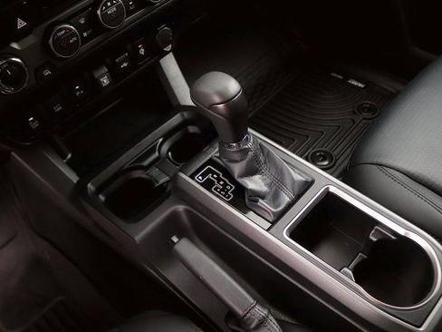 Used 2023 Toyota Tacoma TRD Off-Road image 21