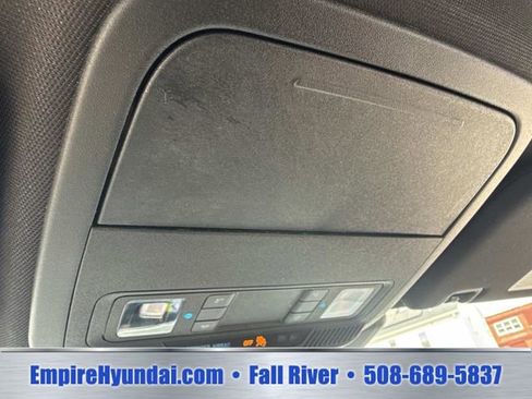 Used 2025 Ford Explorer ST-Line AWD/4WD image 28