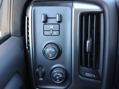 Used 2017 Chevrolet Silverado 1500 LT w/ All Star Edition image 33