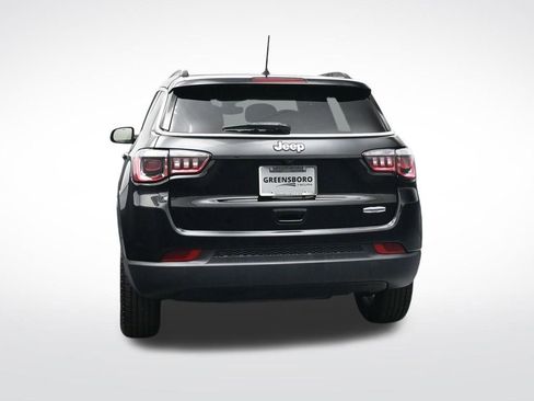 Used 2018 Jeep Compass Latitude w/ Cold Weather Group image 4