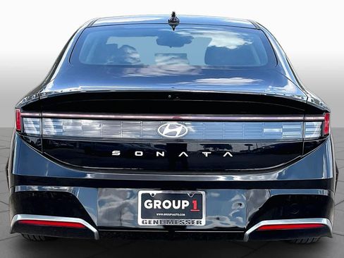 Used 2025 Hyundai Sonata SEL FWD image 5