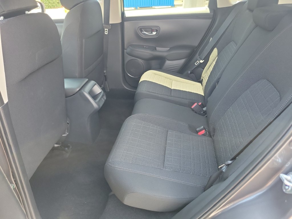 Used 2027 Honda HR-V LX image 13