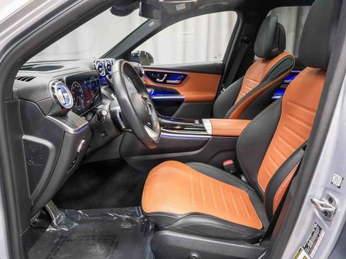 Used 2023 Mercedes-Benz GLC 300 image 18