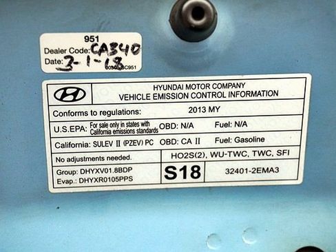 Used 2013 Hyundai Elantra GLS w/ Preferred Pkg FWD image 31