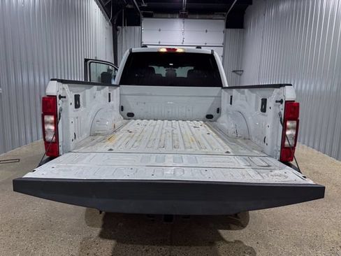 Used 2022 Ford F250 XLT w/ XLT Value Package AWD/4WD image 5