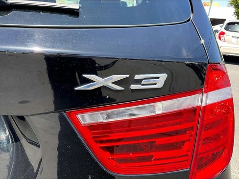 Used 2017 BMW X3 sDrive28i RWD image 8