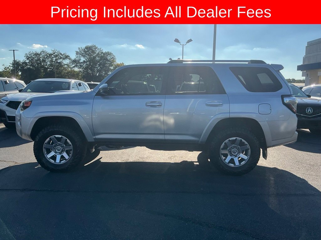Used 2015 Toyota 4Runner Trail AWD/4WD image 2