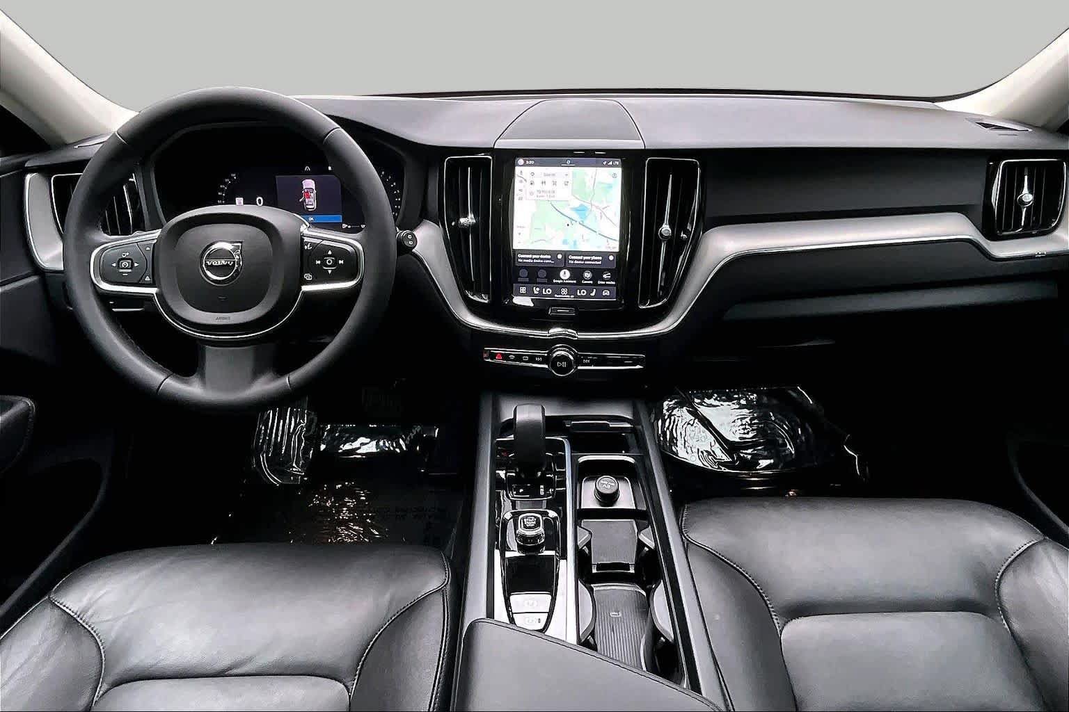 Used 2024 Volvo XC60 B5 Core w/ Protection Package Premier AWD/4WD image 15