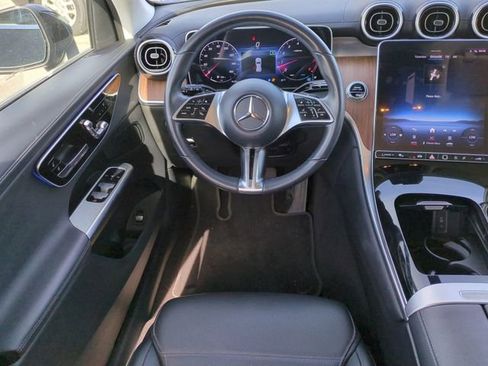 Used 2024 Mercedes-Benz GLC 300 image 17
