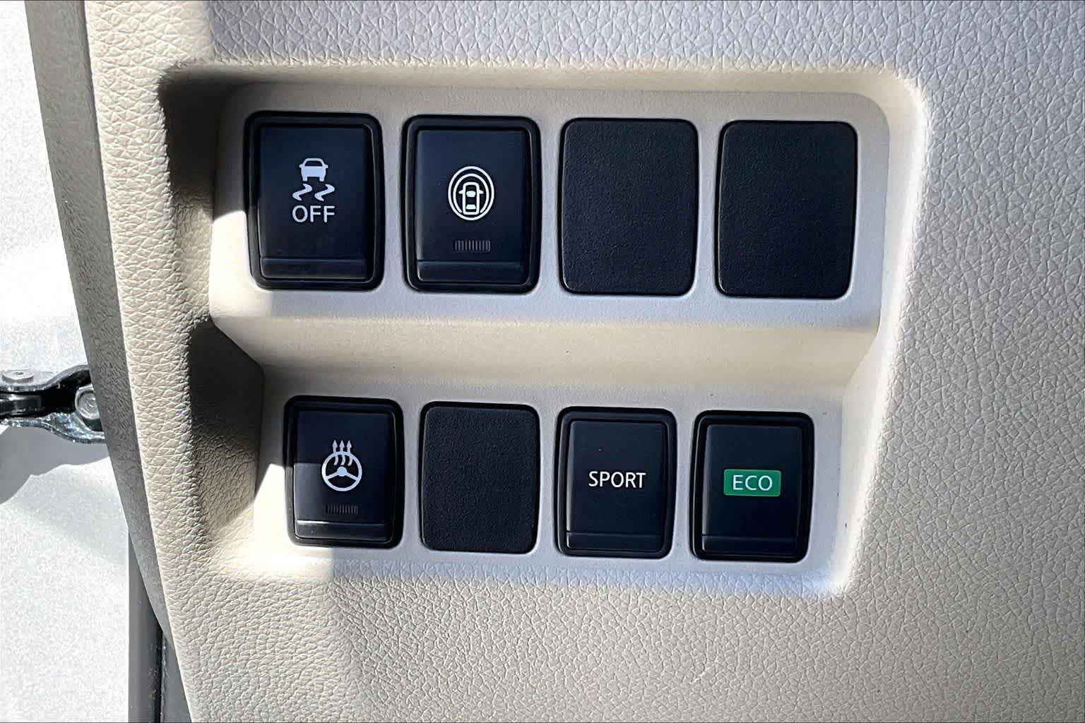Used 2021 Nissan Rogue Sport SV FWD image 32