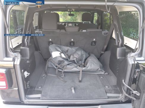 Used 2019 Jeep Wrangler Unlimited Sport S AWD/4WD image 16