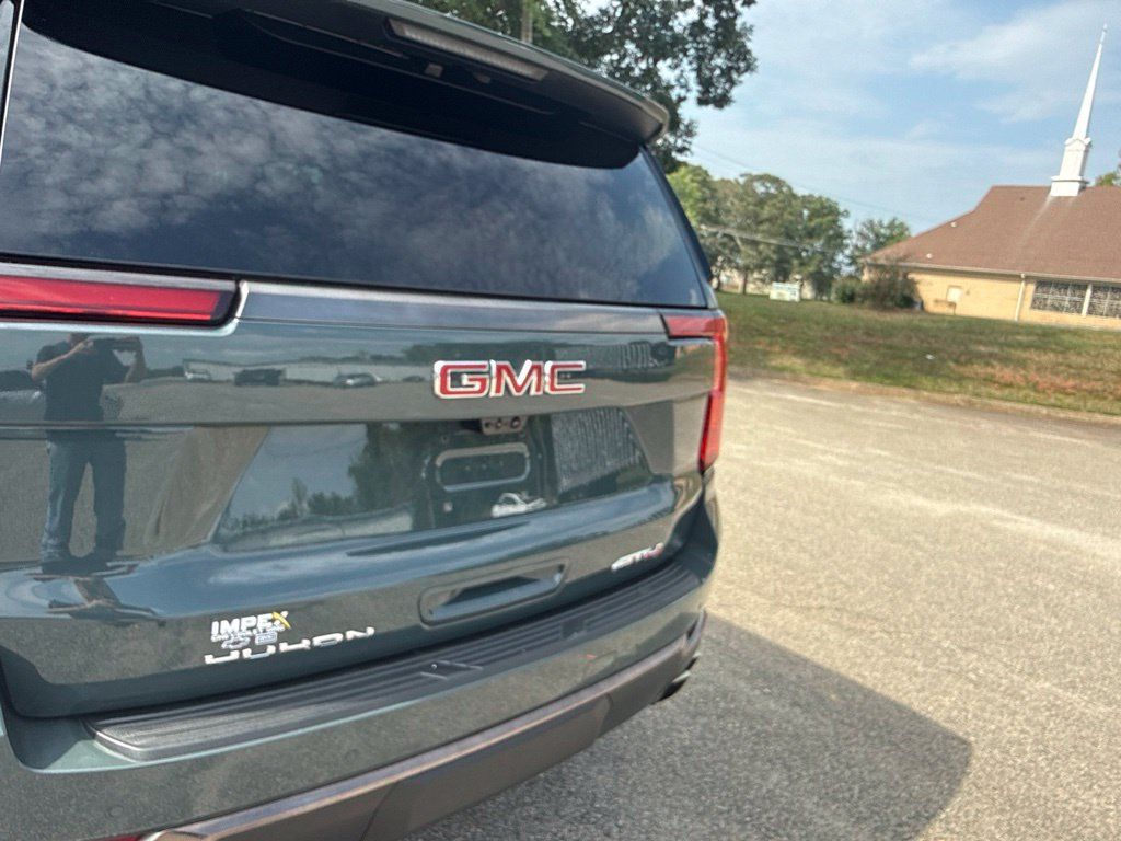 Used 2025 GMC Yukon XL AT4 Ultimate AWD/4WD image 38