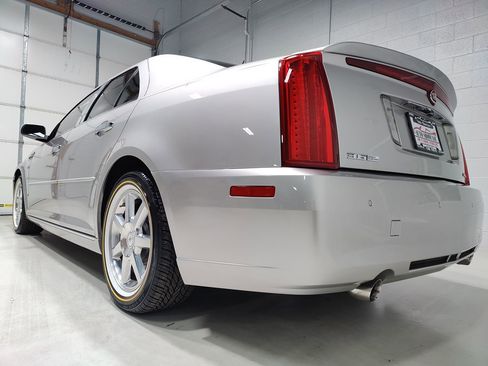 Used 2008 Cadillac STS AWD w/ Preferred Equipment Group image 22