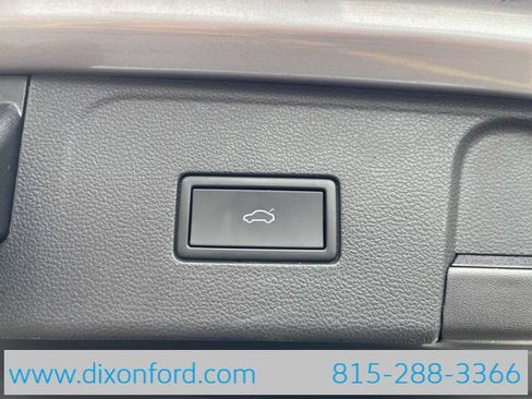 Used 2024 Volkswagen Atlas SE image 26