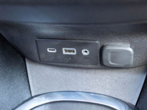 Used 2025 Chevrolet Malibu LT image 21