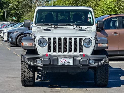 Used 2022 Jeep Gladiator Rubicon w/ Trailer Tow Package AWD/4WD image 8