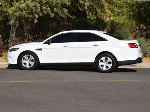 Used 2015 Ford Taurus Police Interceptor AWD image 36