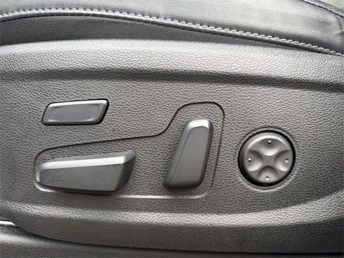 Used 2023 Kia Telluride SX Prestige image 12