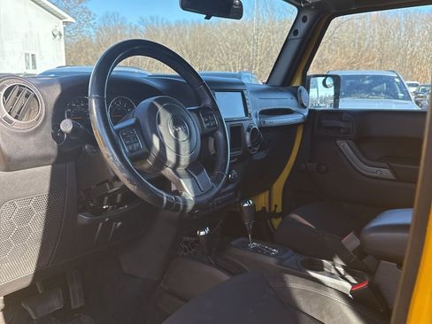 Used 2015 Jeep Wrangler Unlimited Sport w/ Max Tow Package image 8