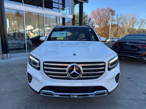 New 2026 Mercedes-Benz GLB 250 4MATIC image 3