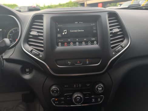 Used 2021 Jeep Cherokee Latitude Lux AWD/4WD image 23