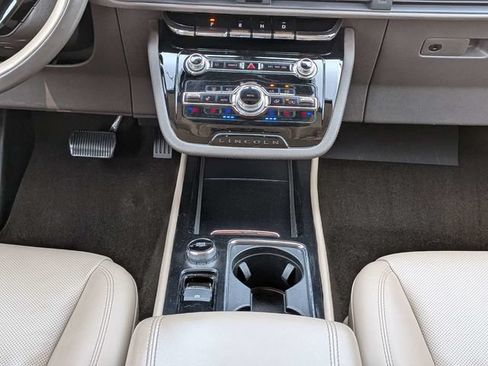 Used 2021 Lincoln Corsair AWD image 20