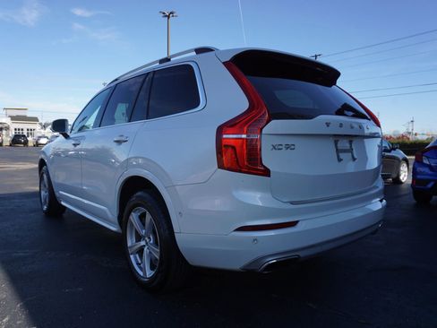 Used 2017 Volvo XC90 T5 Momentum w/ Convenience Package image 7