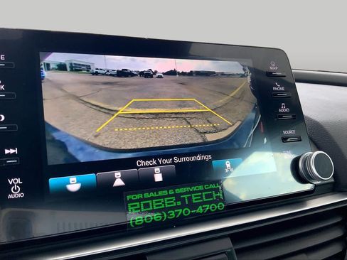 Used 2018 Honda Accord Touring image 26