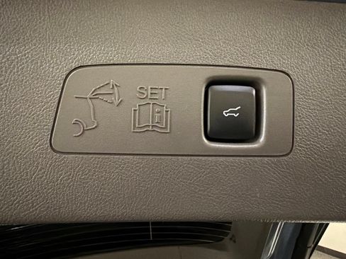 Certified 2023 Lincoln Corsair Reserve w/ Equipment Group 202A AWD/4WD image 39