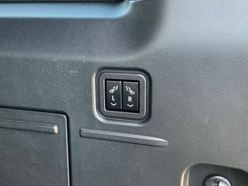 Used 2024 GMC Hummer EV 2X w/ LPO, Illumination Package AWD/4WD image 30