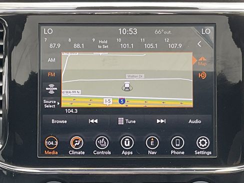 Used 2022 Jeep Grand Cherokee Laredo X AWD/4WD image 17