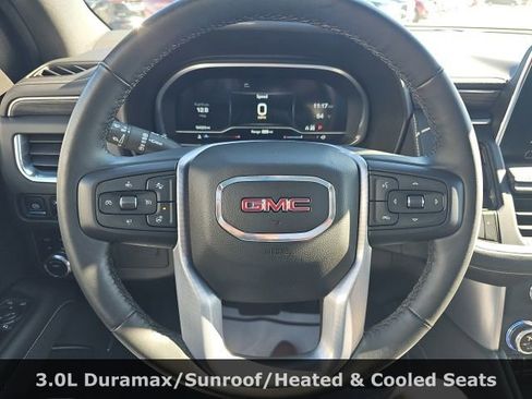 Used 2023 GMC Yukon XL SLT w/ SLT Premium Package image 12