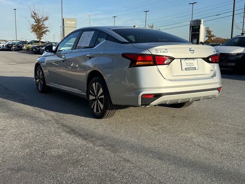 Used 2022 Nissan Altima 2.5 SV image 5