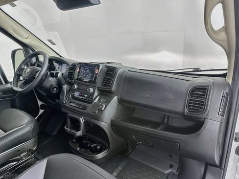 Used 2025 RAM ProMaster 2500 w/ Convenience Group FWD image 22