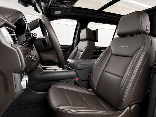 Certified 2024 GMC Yukon XL Denali w/ Denali Reserve Package AWD/4WD image 16