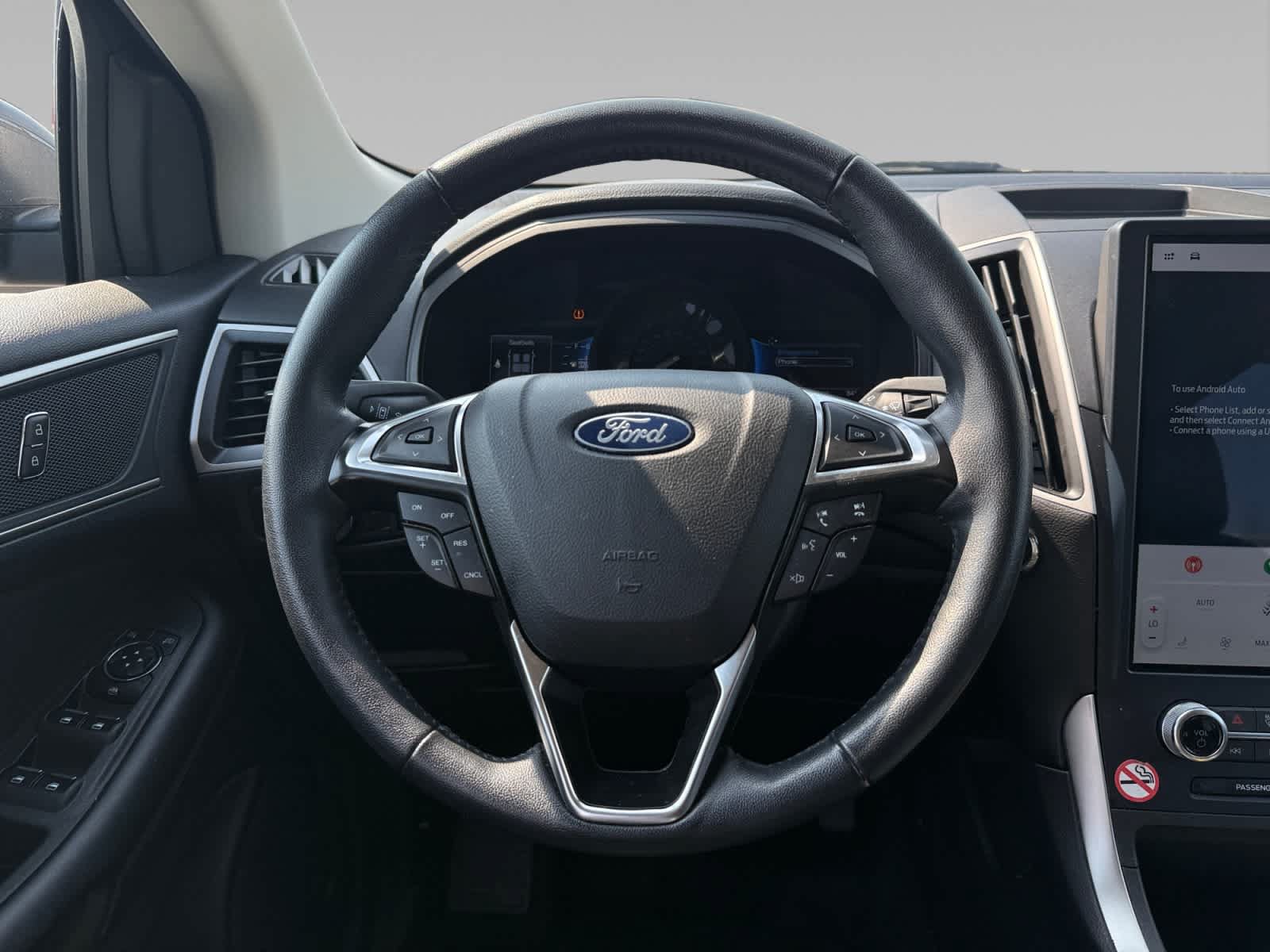 Used 2024 Ford Edge SEL AWD/4WD image 13