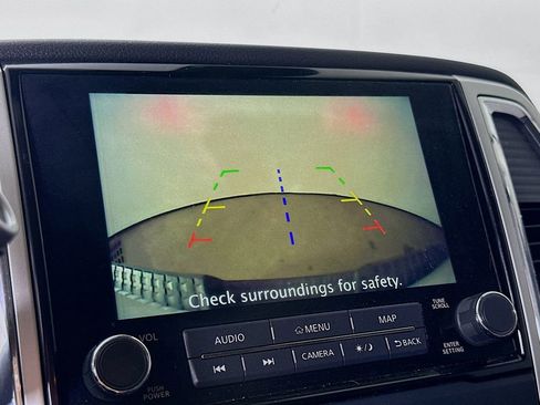 Used 2021 Nissan Titan SV w/ SV Convenience Package AWD/4WD image 10