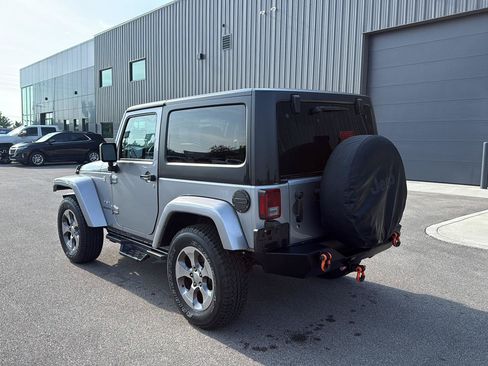 Used 2016 Jeep Wrangler Sahara w/ Connectivity Group AWD/4WD image 5