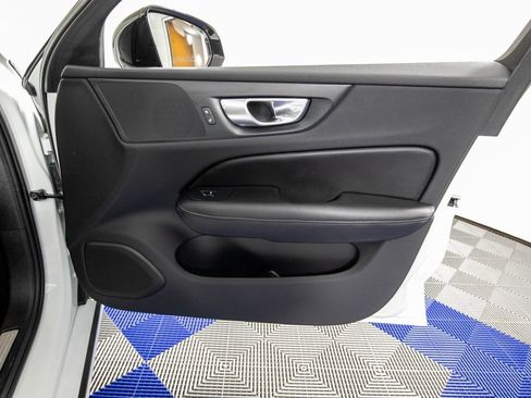 Used 2025 Volvo S60 B5 Core FWD image 15