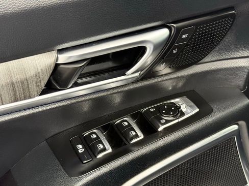 Used 2025 Kia Telluride SX Prestige image 16