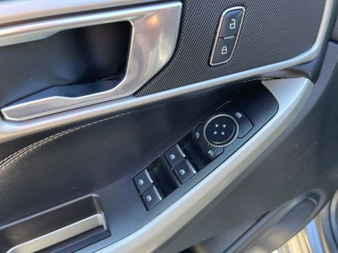 Used 2021 Ford Explorer XLT w/ Equipment Group 202A image 18