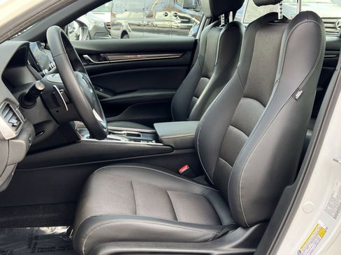 Used 2022 Honda Accord Sport image 11